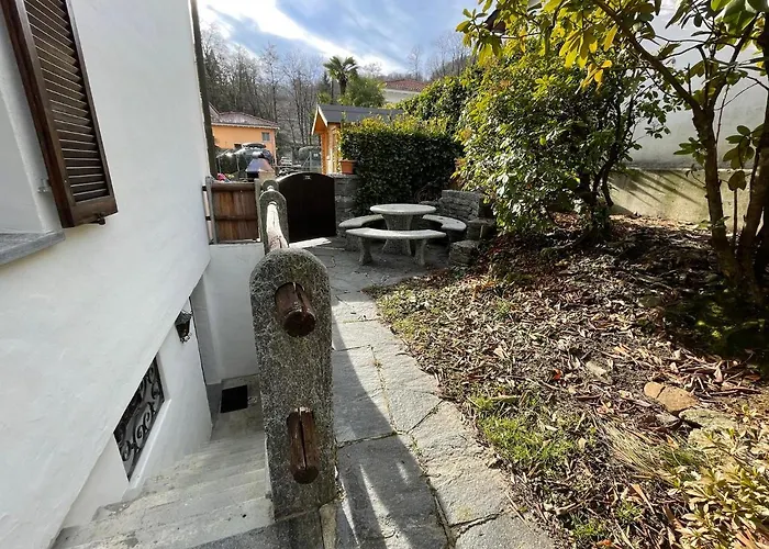 Creek's Cave - The Paradise For Climbers * Arcegno