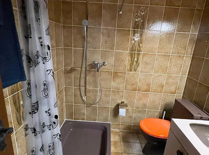 Creek's Cave - The Paradise For Climbers Daire Arcegno